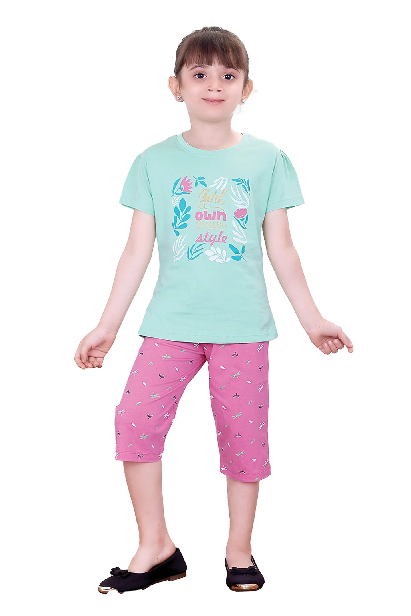 Girls Round Neck Tees  With 3/4 Pant Set - Cherry