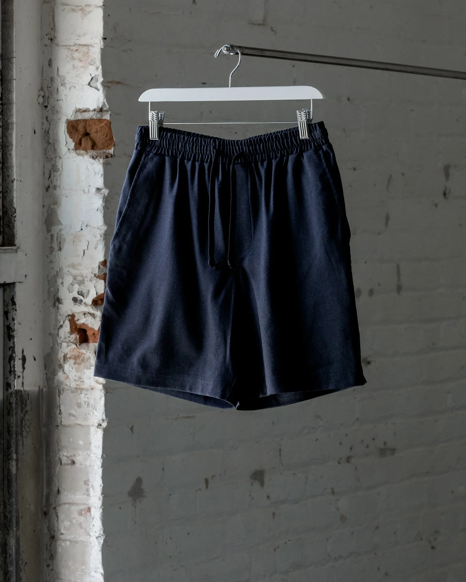 The Mens Light Wool Short